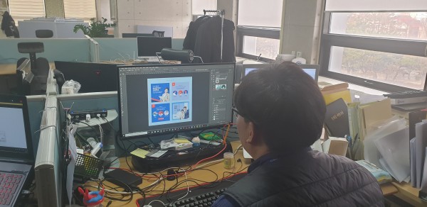 일하다가 사진 2